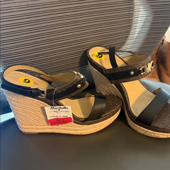 Michael Kors Black and Brown Sandals - Picture 2 of 3